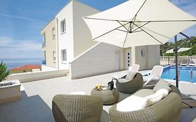 Lux Apartments